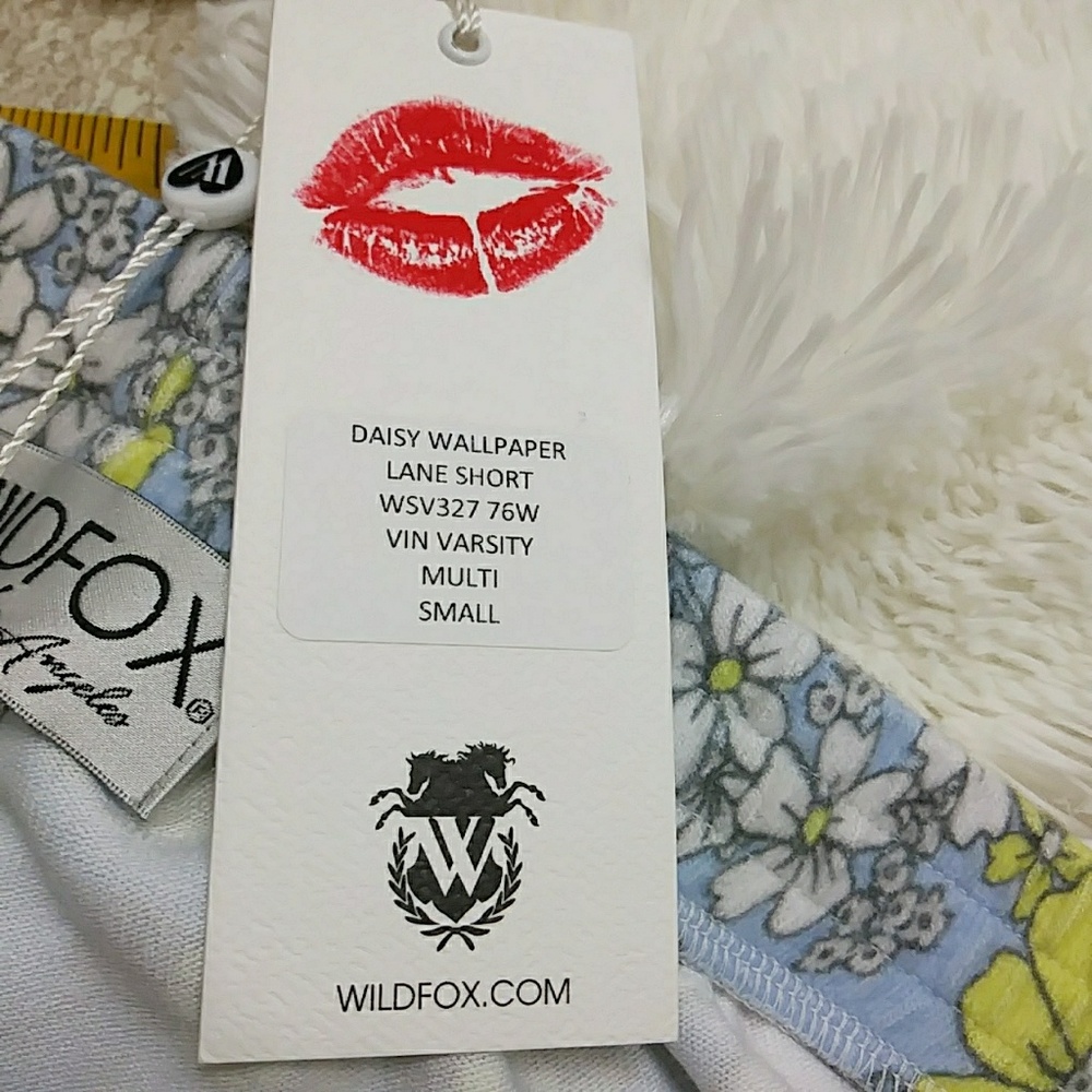 NWT WILDFOX DAISY WALLPAPER LANE SHORTS SIZE S - Picture 6 of 8
